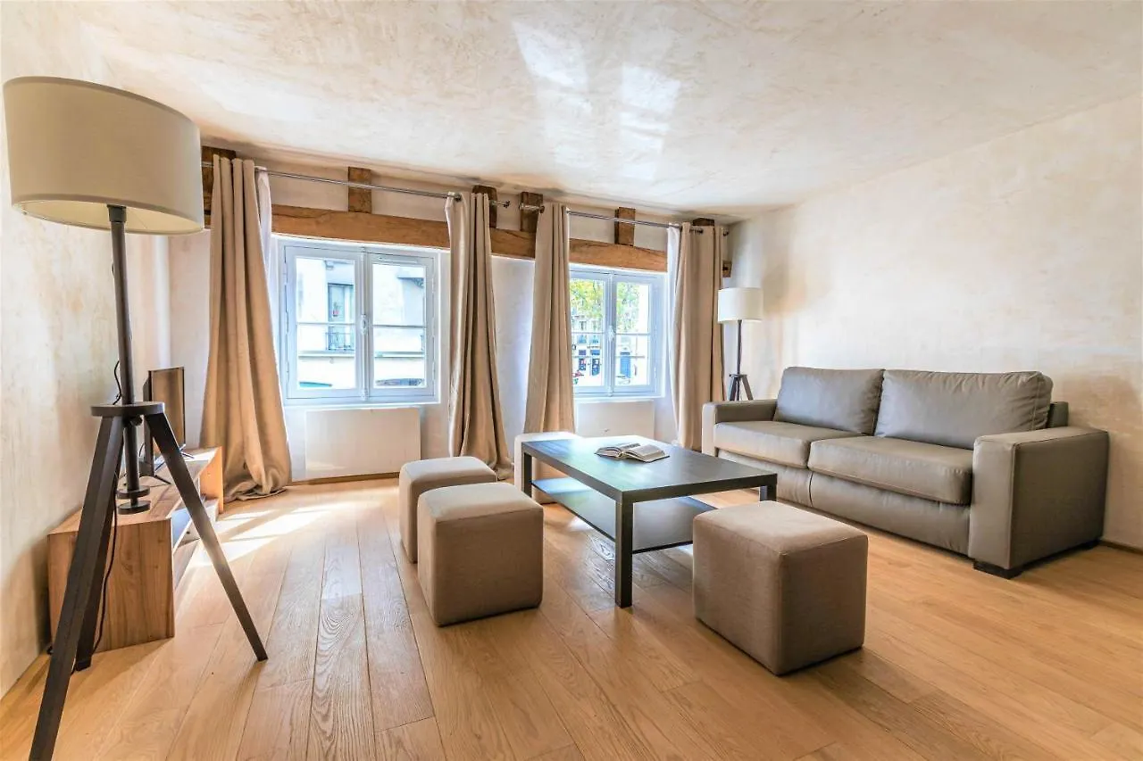 Luxurious & Design Flat 2Br/8P- Boulevard Saint Germain París 0*,  Francia