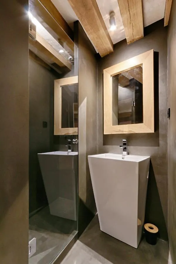 Luxurious & Design Flat 2Br/8P- Boulevard Saint Germain París 0*,  Francia