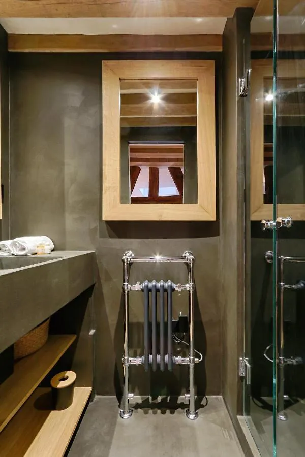 Luxurious & Design Flat 2Br/8P- Boulevard Saint Germain París